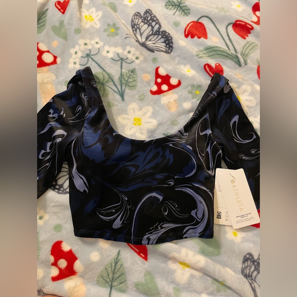NWT Athleta EXHILARATE VELVET CROP